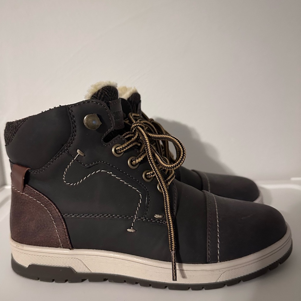Mountain Creek brown casual boots